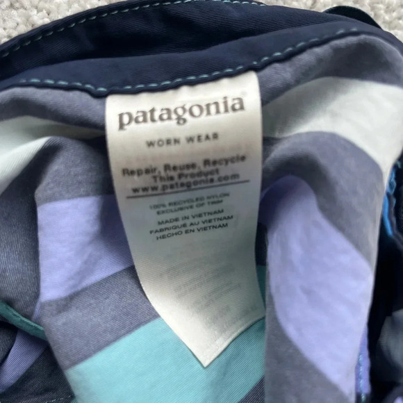 Patagonia Shorts  Woman's Wavefarer® Boardshorts - 5"" Size 8 - Picture 7 of 8